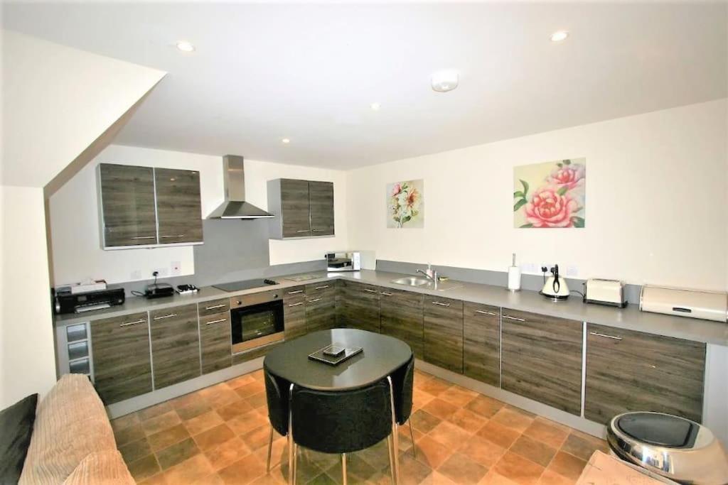 פורט ויליאם Beautiful Loch Side Apartment With Panoramic Views מראה חיצוני תמונה